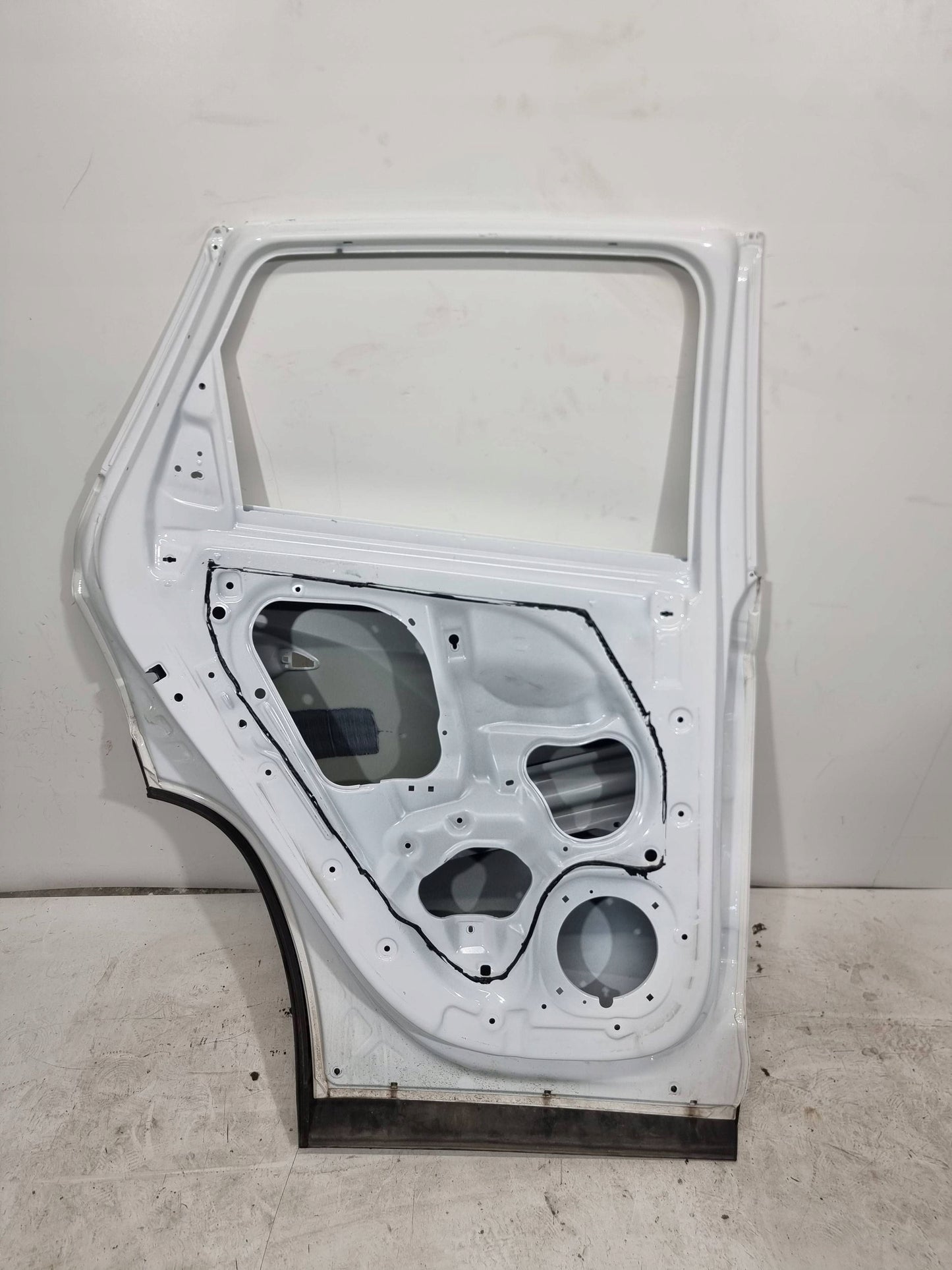 HYUNDAI TUCSON IV Left Rear Door (4-Door Model)