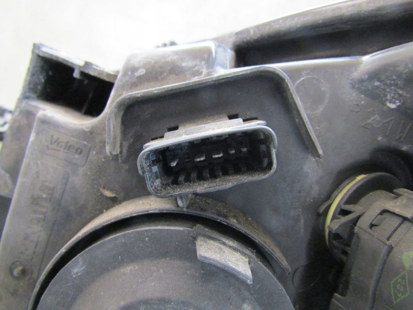 HEADLIGHT RENAULT SCENIC III STANDARD 09-13 RH 260100023R