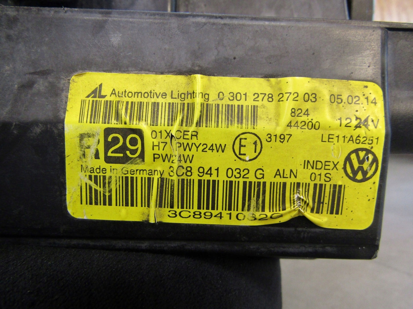 Front Lamp Volkswagen Passat CC LIFT XENON NON-SWIVELING WITHOUT LED 12-16 RH P