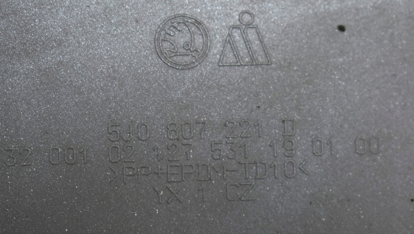 SKODA FABIA II FACELIFT 5J FRONT BUMPER + GRILLE + VENTS