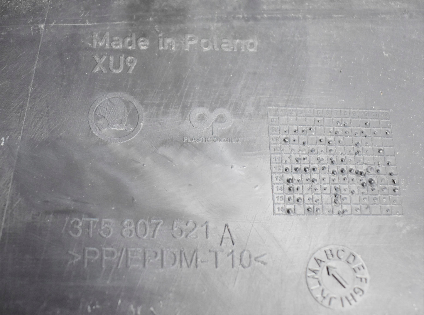 SKODA SUPERB II 3T5 BUMPER SPOILER DIFFUSER NEW