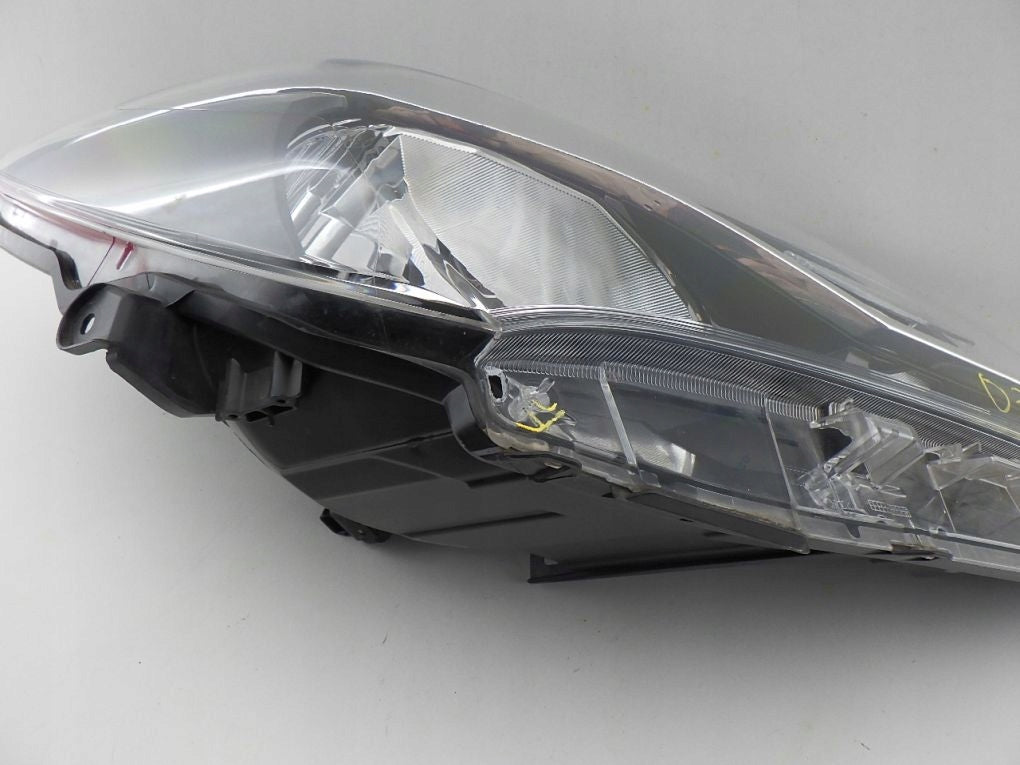 TOYOTA YARIS III 3 LIFT 17- Right Front Lamp