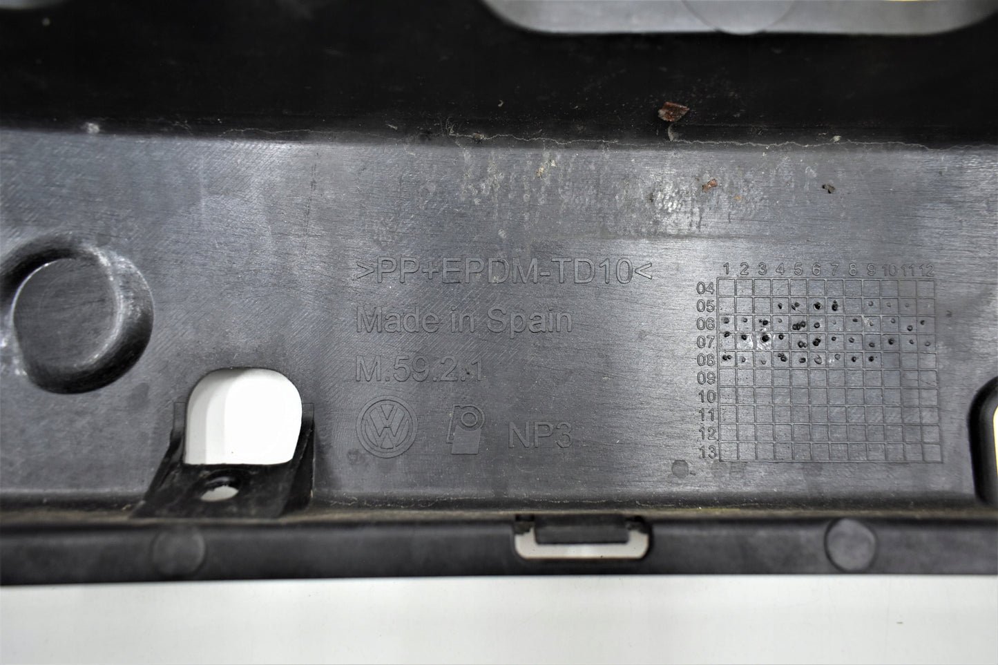 VW EOS 1Q0 FRONT BUMPER ORG