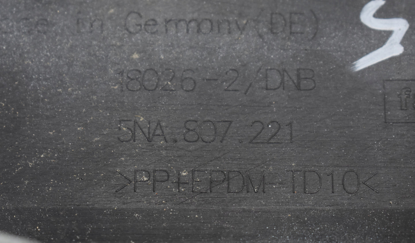 VW TIGUAN II 5NA CROSS FRONT BUMPER ORG