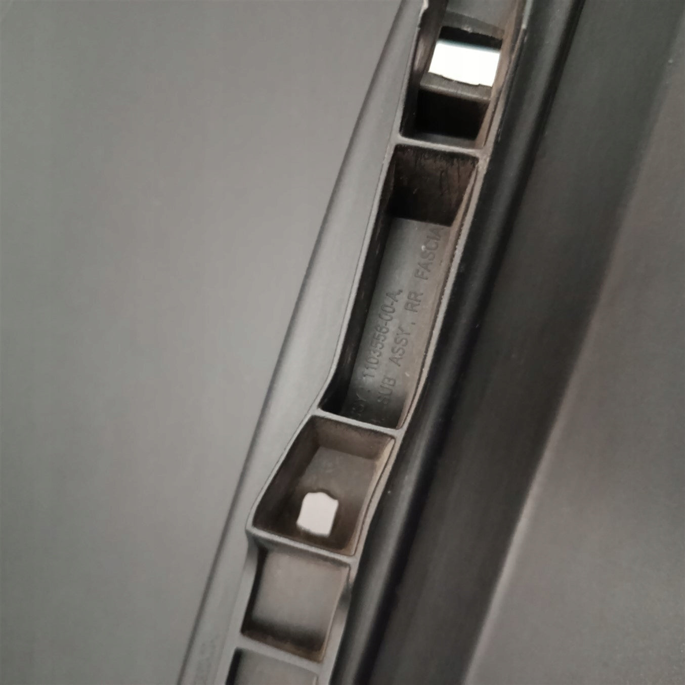 REAR BUMPER TESLA 3 III 17-21 1530724-01-D