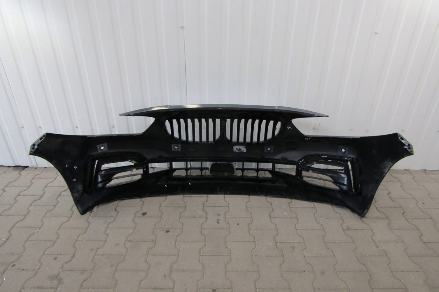 Parachoques delantero BMW 1 F40 Sport Line 19-