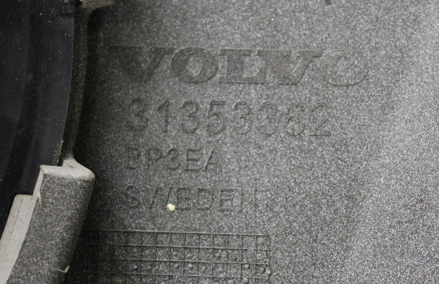 VOLVO XC90 II LIFT R DESIGN FRONT BUMPER ORG + GRILLE