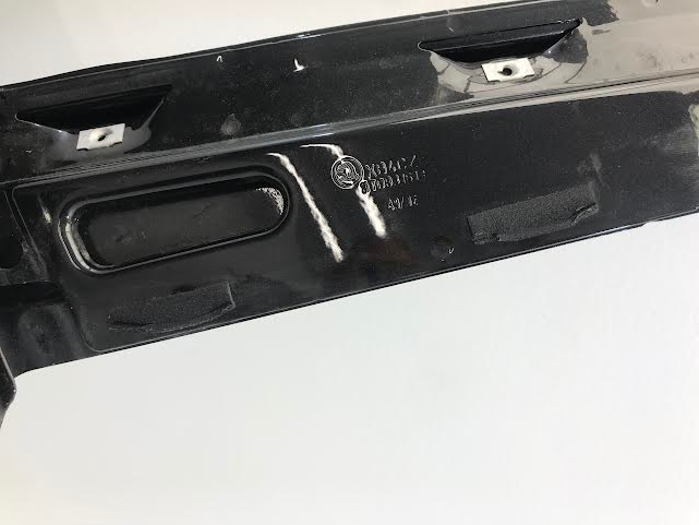 SKODA Superb 2008-2013 Front Left Door OEM: 3T0831613 ( with defect )