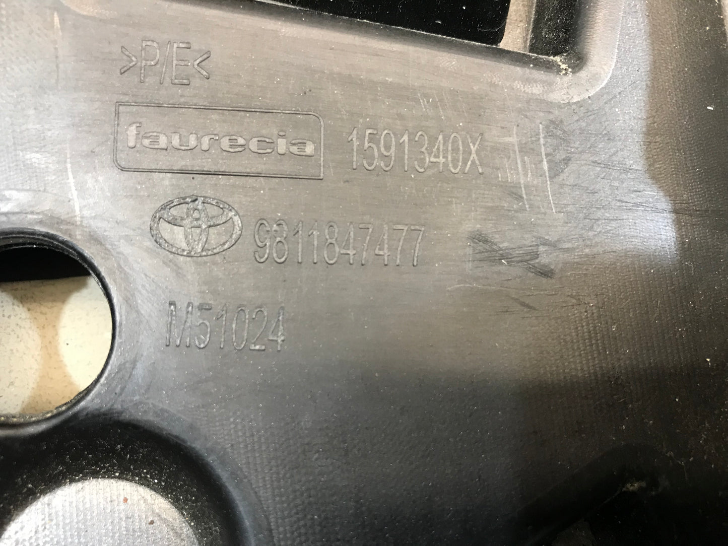 Toyota Proace 2016- Front bumper Top 9811847477 1591340X M51024