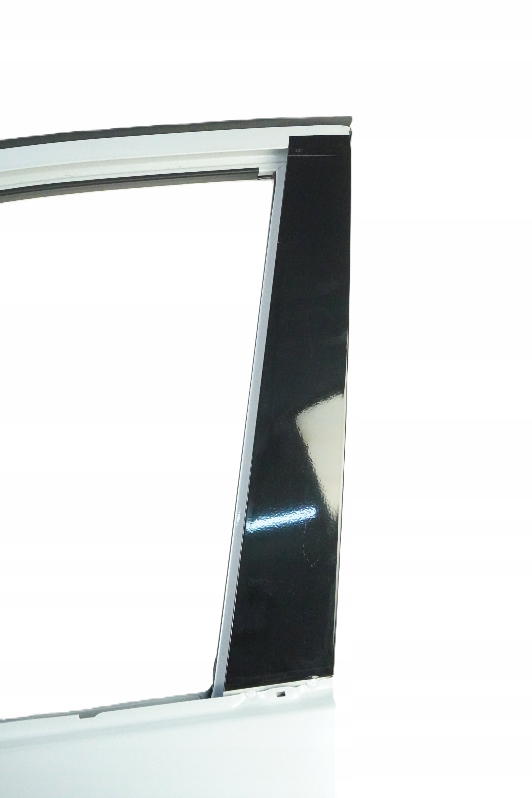 KOLEOS II 2-DOOR LEFT FRONT DOOR PEARL WHITE TEQNC INITIALE