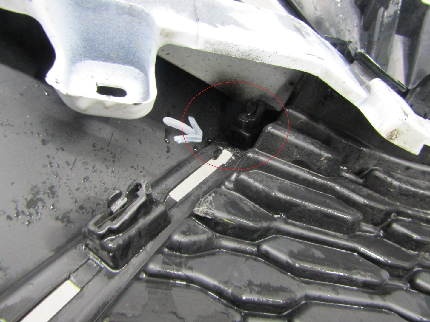 TOYOTA C-HR CHR II 23- Front Bumper (+ reinforcement)