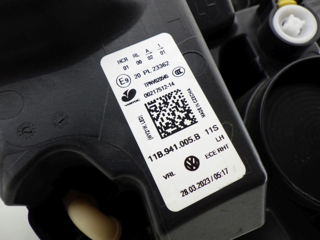 VOLKSWAGEN ID.4 VW ID4 11B941005B Left Headlight