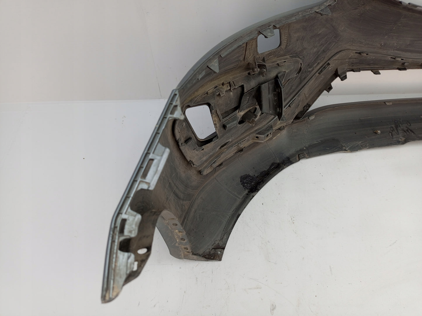 VOLVO XC60 I LIFT R-DESIGN 2013- FRONT BUMPER 31383105