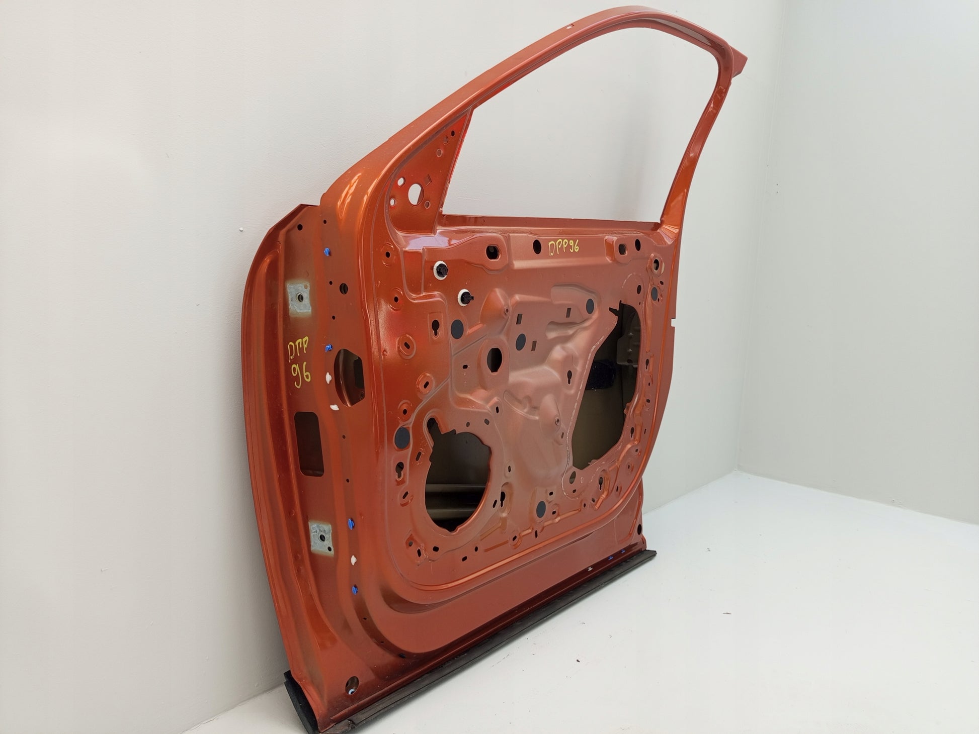 PEUGEOT 2008 II 2 2019- FRONT RIGHT DOOR