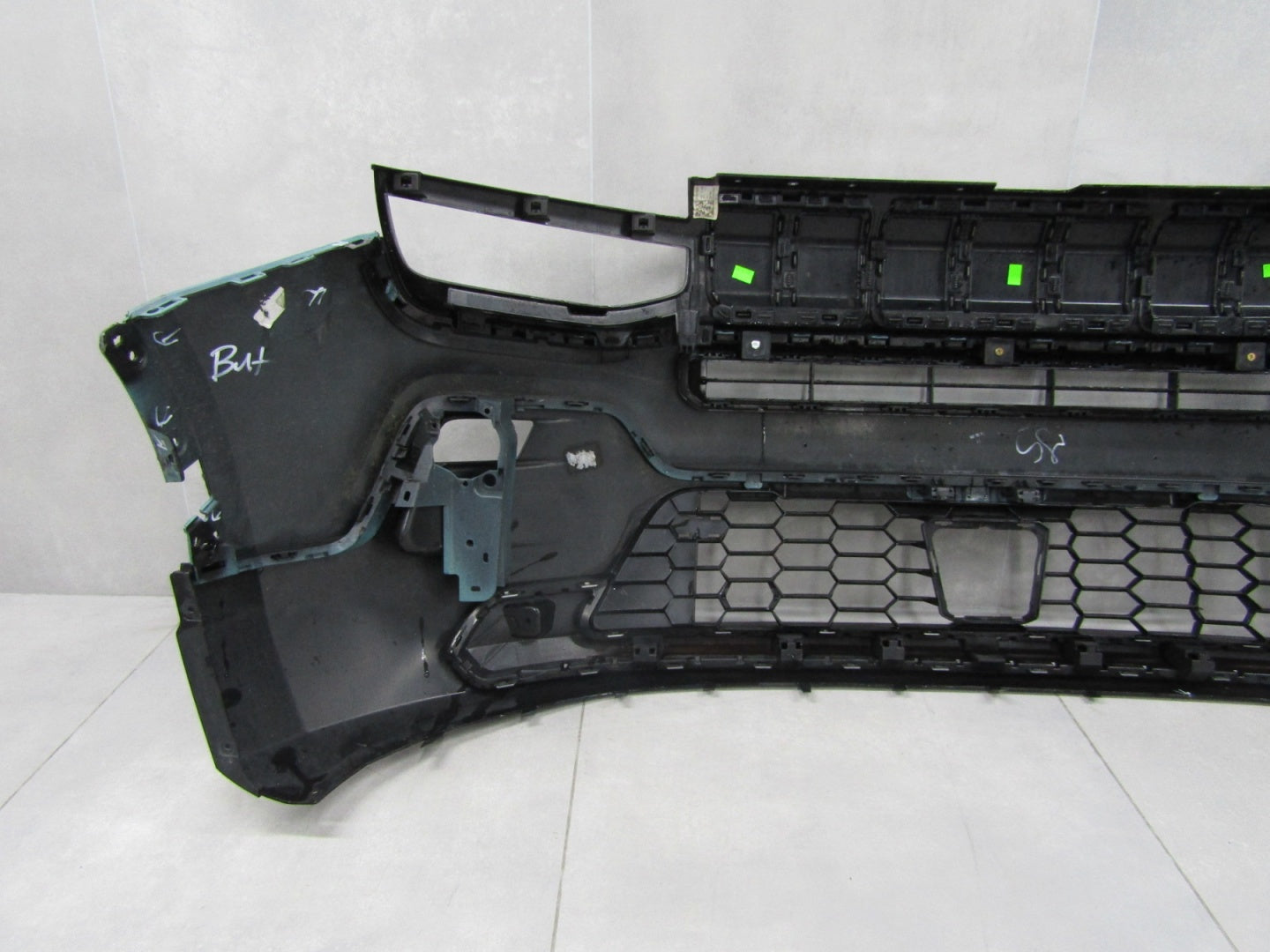 Zderzak przód przedni Jeep Avenger 23-