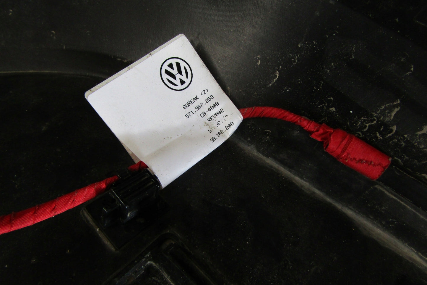 Rear Bumper for Volkswagen VW Tiguan III (3) 571 2023- with Keyless Entry Antenna