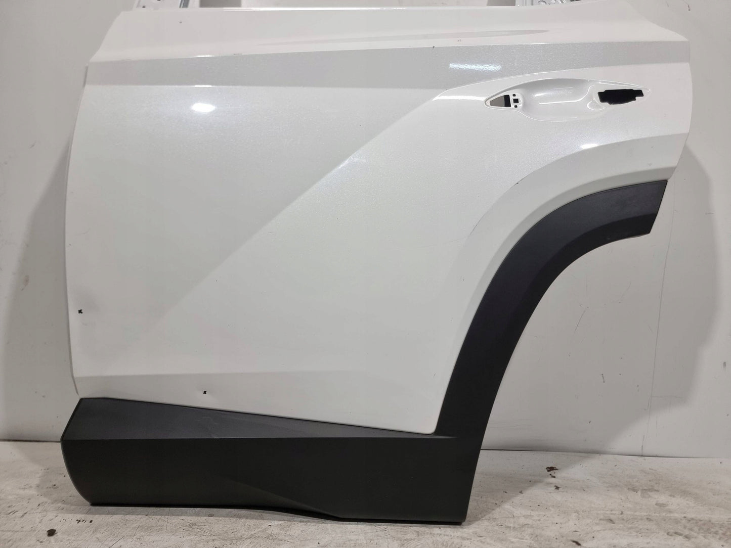 HYUNDAI TUCSON IV Left Rear Door (4-Door Model)