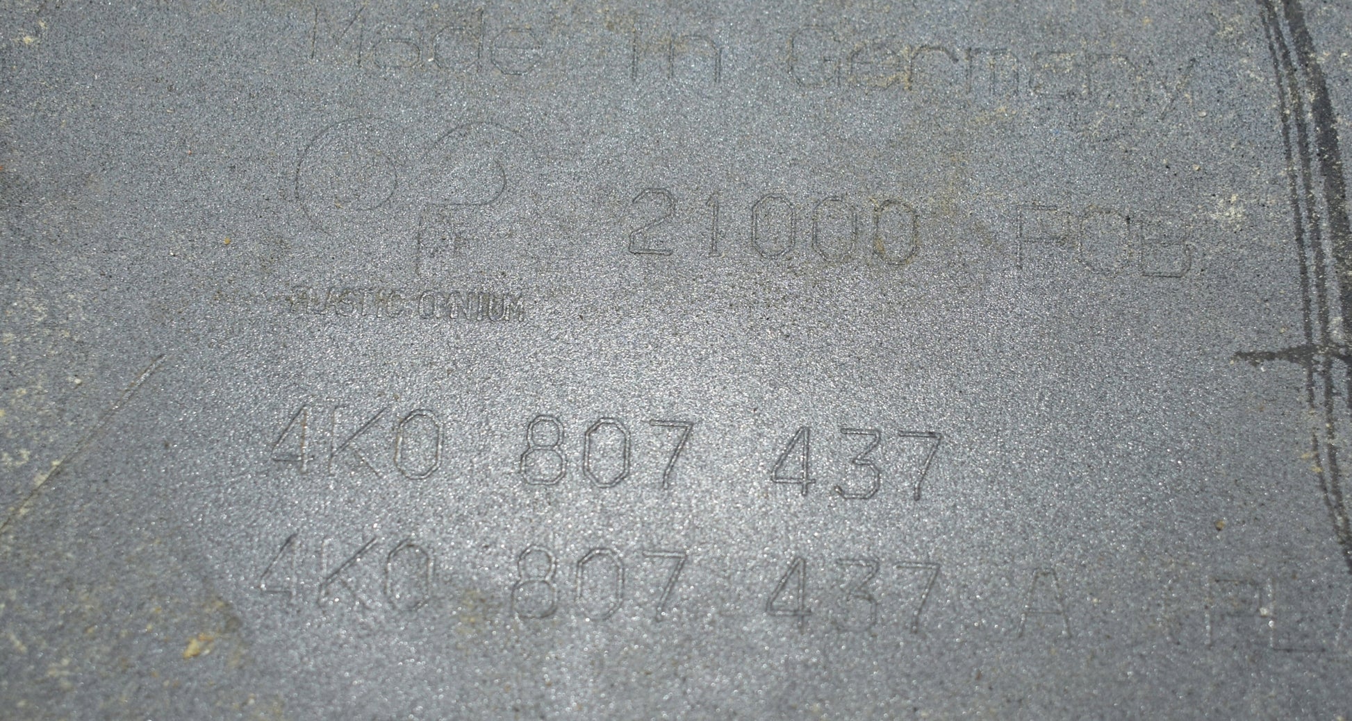 AUDI A6 C8 4K0 FRONT BUMPER ORG