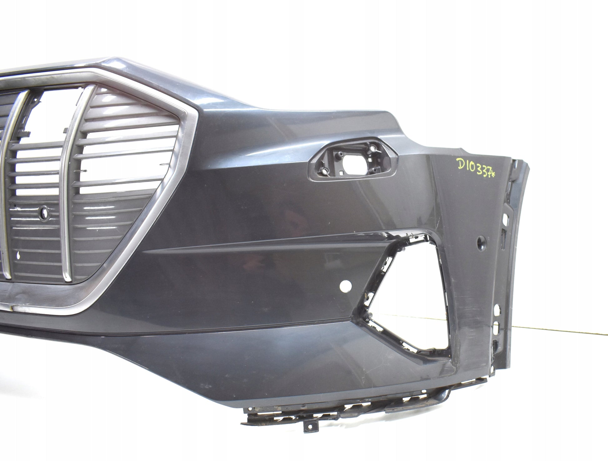 AUDI E TRON 4KE FRONT BUMPER ORG