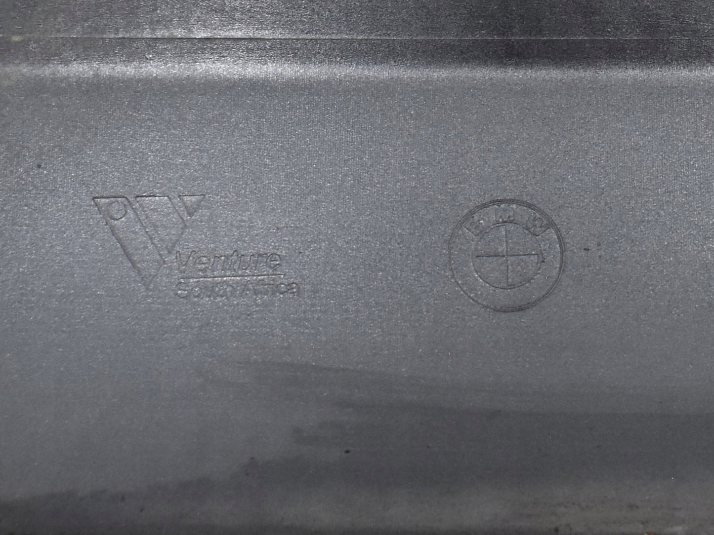 BMW X3 G01 M-paket takapuskuri takana ORG