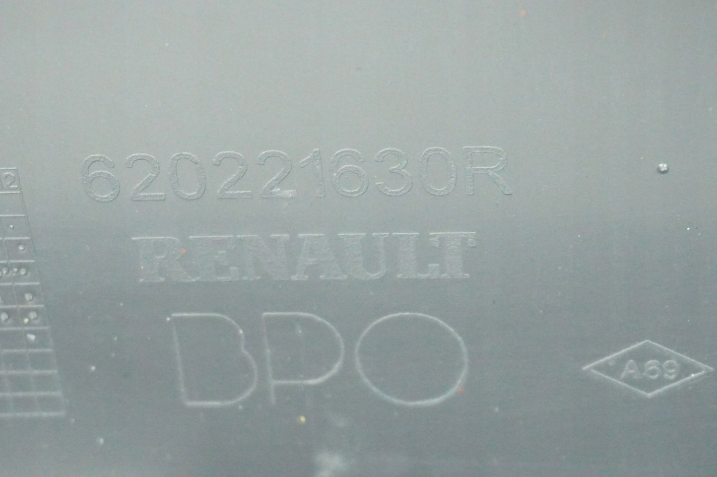 CLIO IV 4 LIFT BRAND NEW FRONT BUMPER FRONT GRILLE 6 PDC ORIGINAL