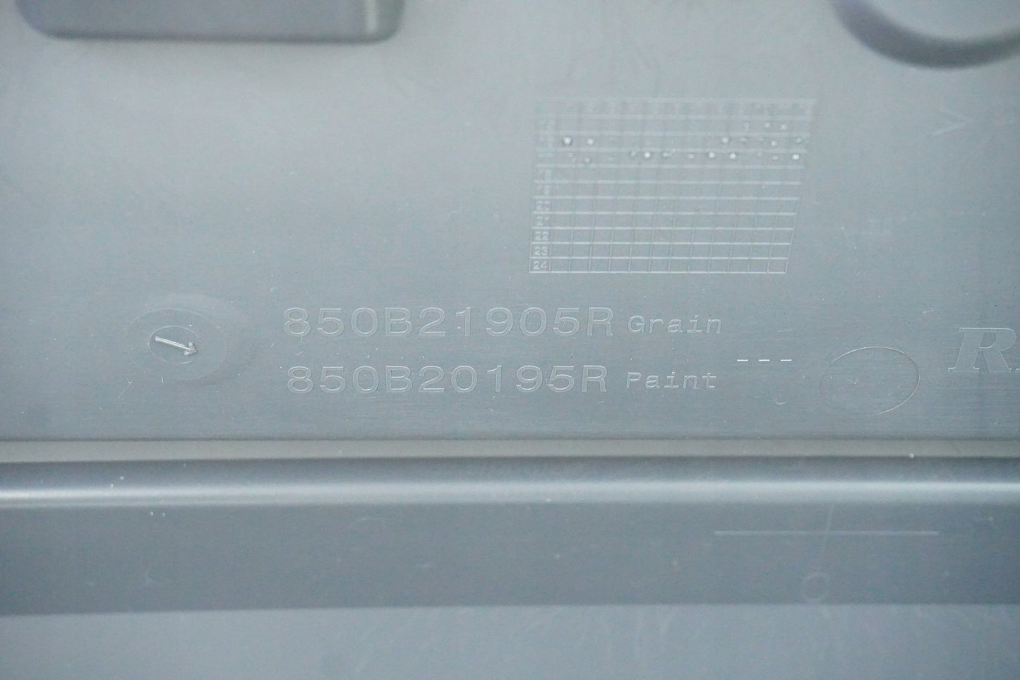 CLIO IV 4 LIFT HB 16-19 NEW REAR BUMPER REAR APRON REFLECTORS ORIGINAL