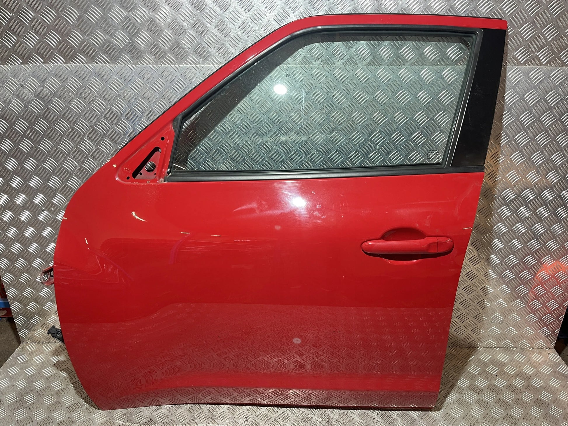 LEFT FRONT DOOR NISSAN JUKE I F15 LIFT 14- Z10