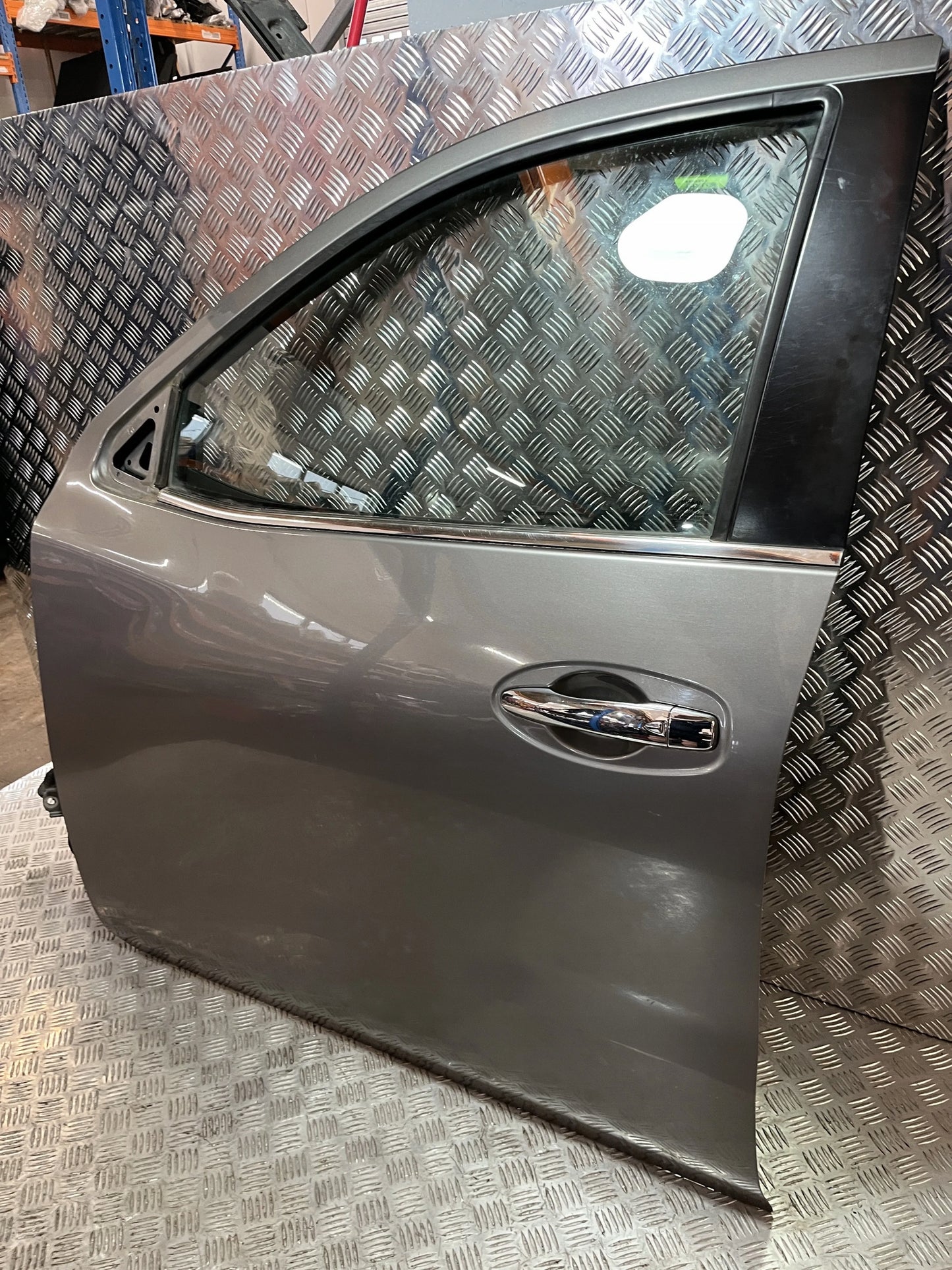 LEFT FRONT DOOR NISSAN NAVARA NP300 D23 15- K51