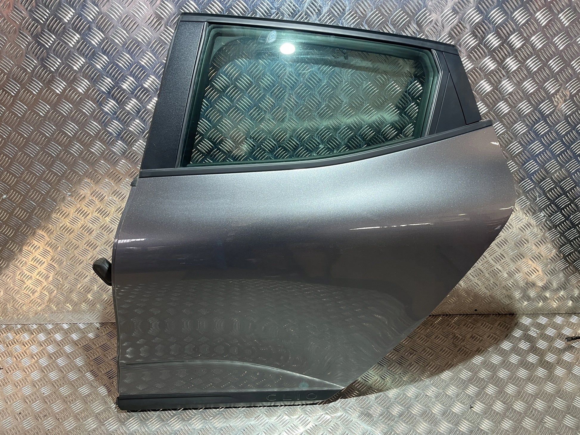 LEFT REAR DOOR RENAULT CLIO V 19- TEKQG