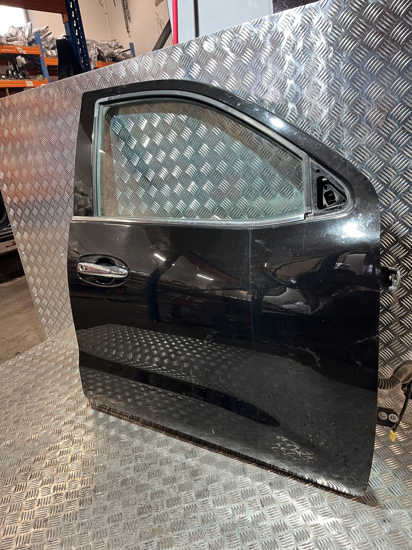 RIGHT FRONT DOOR NISSAN NAVARA NP300 D23 15- GN0