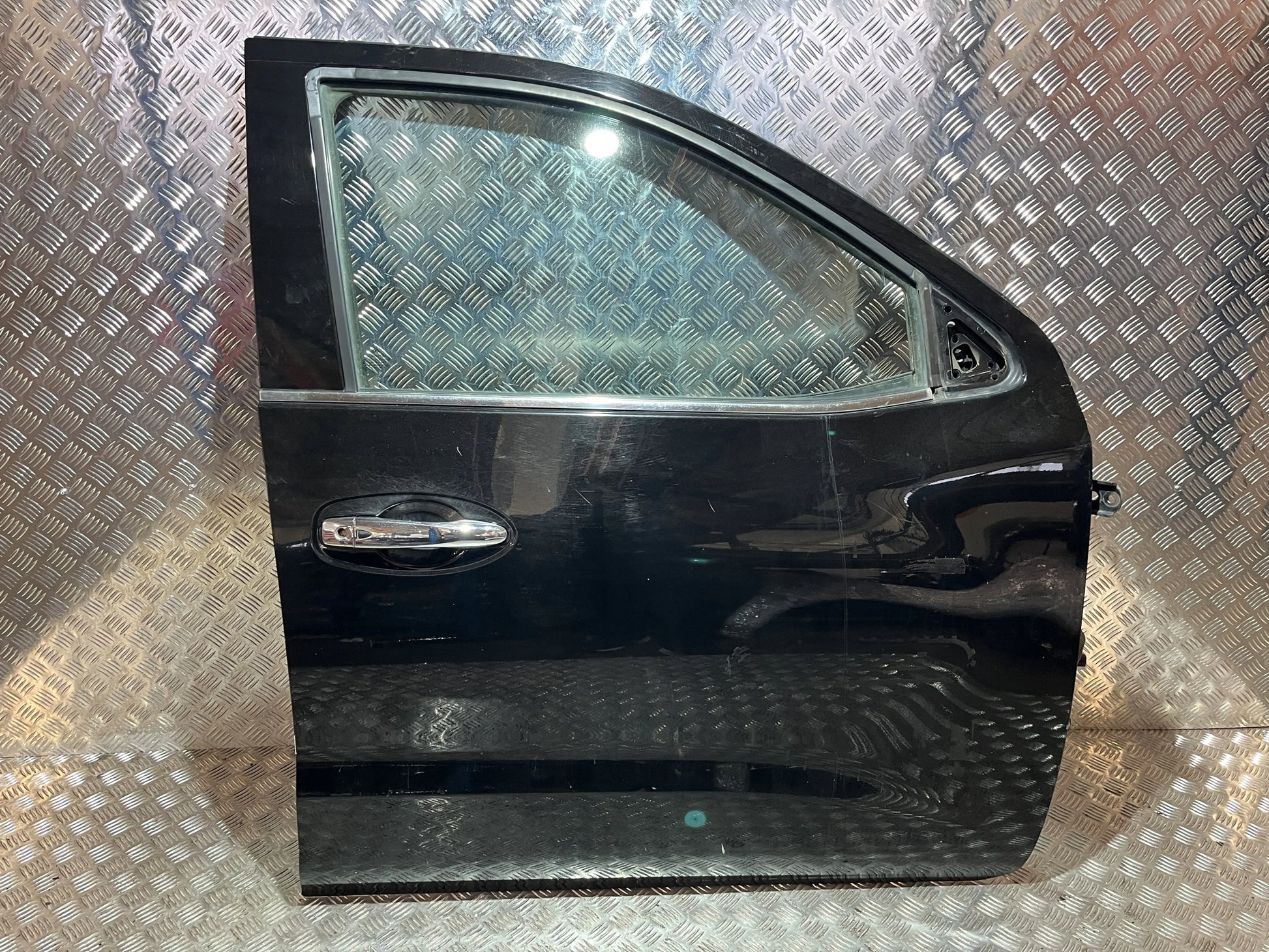 RIGHT FRONT DOOR NISSAN NAVARA NP300 D23 15- GN0