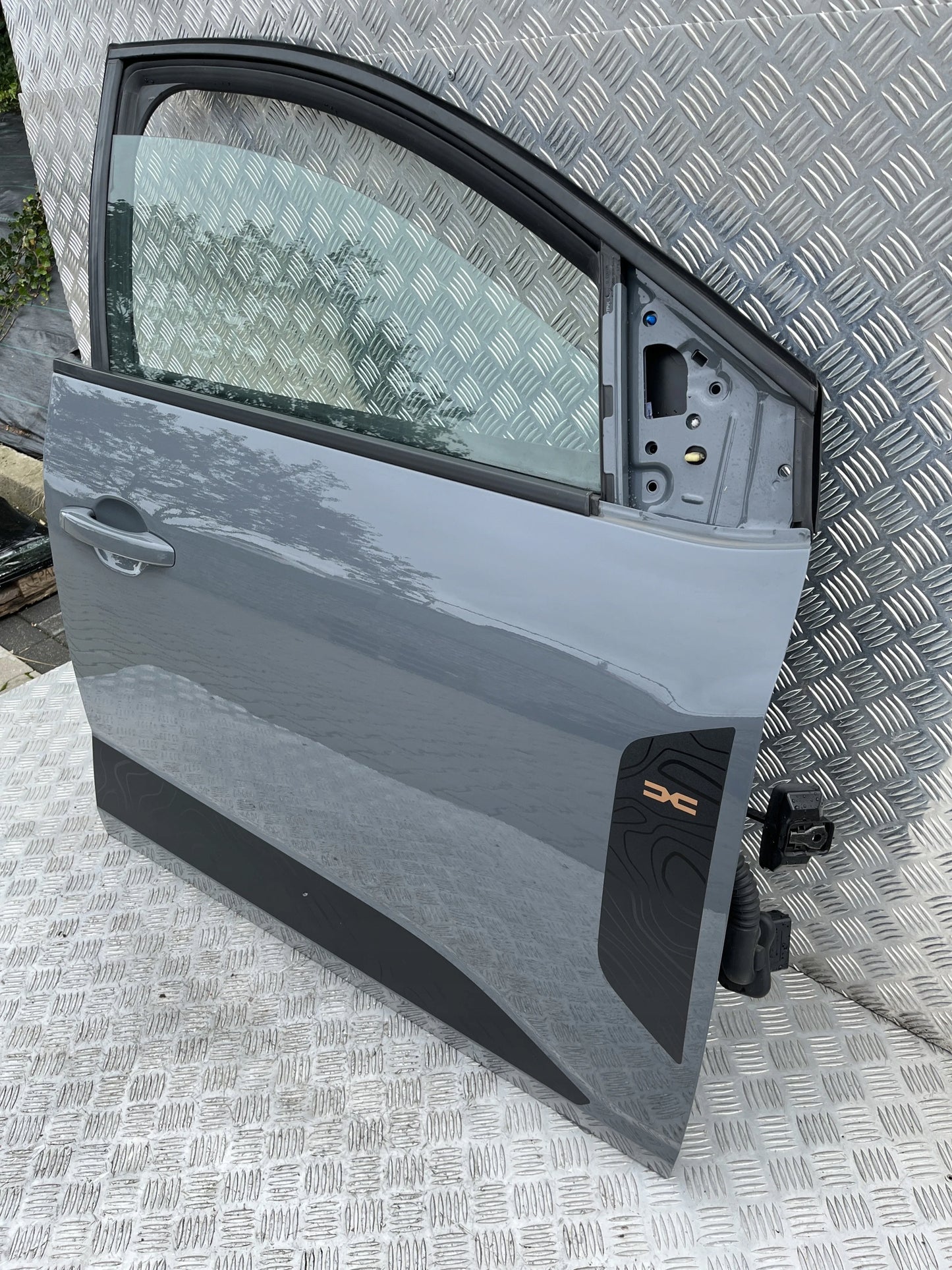 RIGHT FRONT DOOR FOR DACIA JOGGER 22- OVKPW