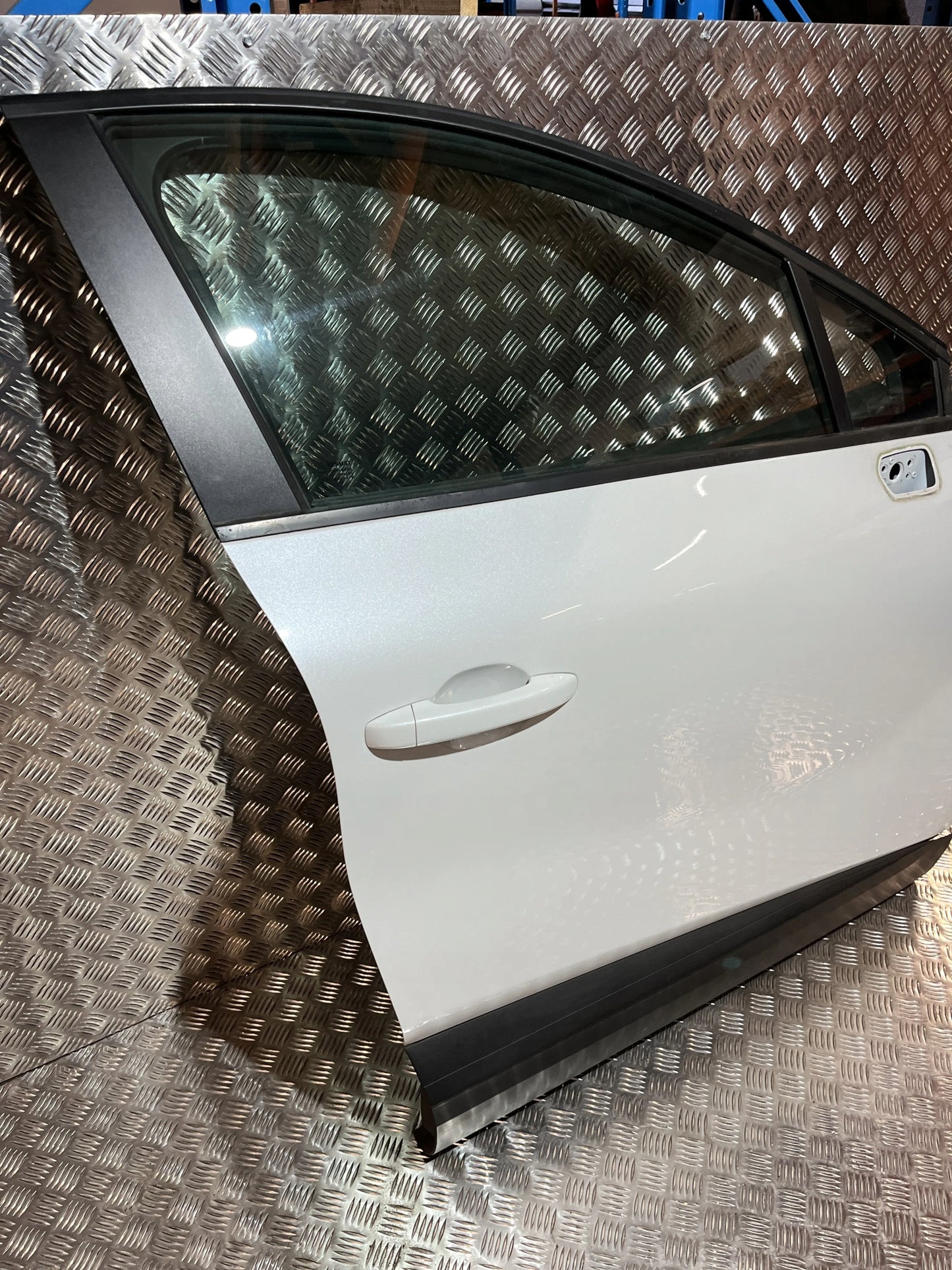 FRONT RIGHT DOOR RENAULT CAPTUR II 19- BIXUI