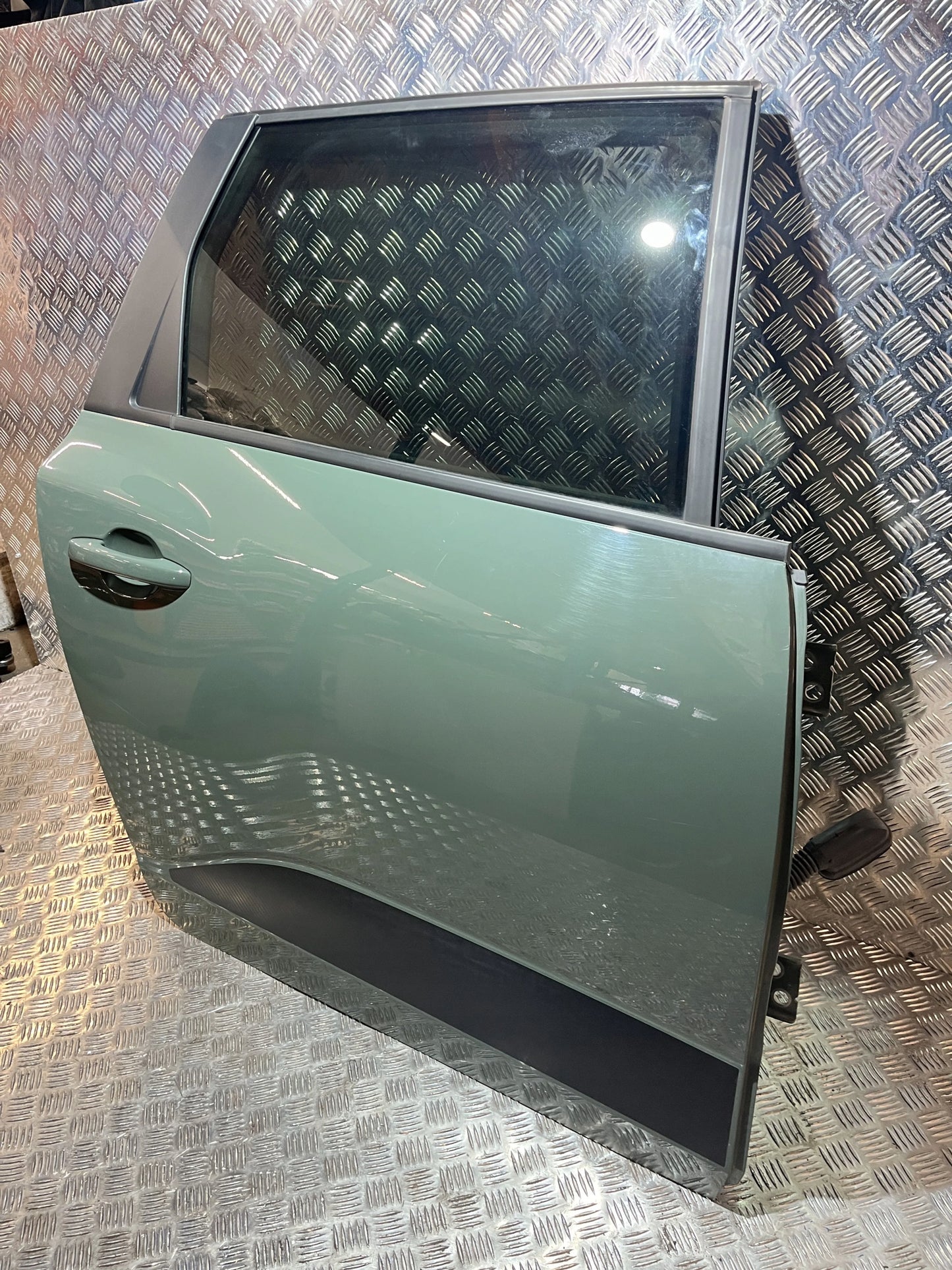 REAR RIGHT DOOR DACIA JOGGER 22- OVKQM