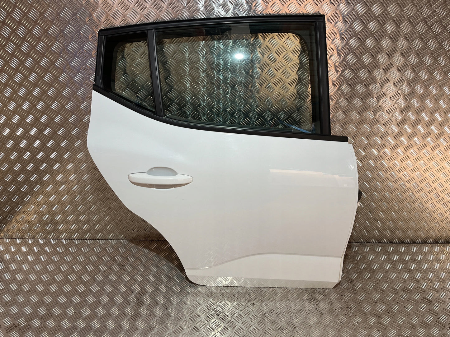 REAR RIGHT DOOR DACIA SANDERO III 21- OV369