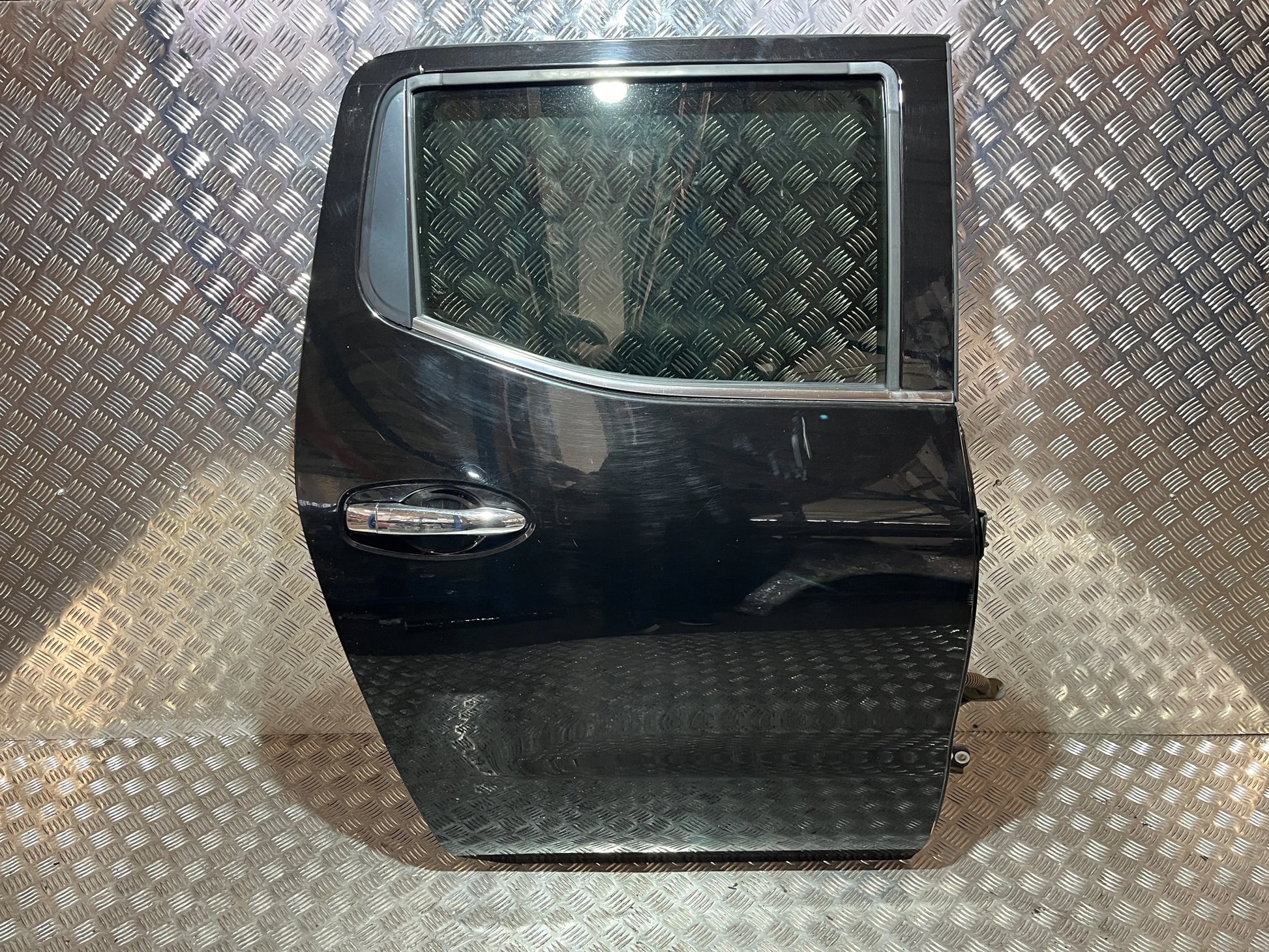 REAR RIGHT DOOR NISSAN NAVARA NP300 D23 15- GN0