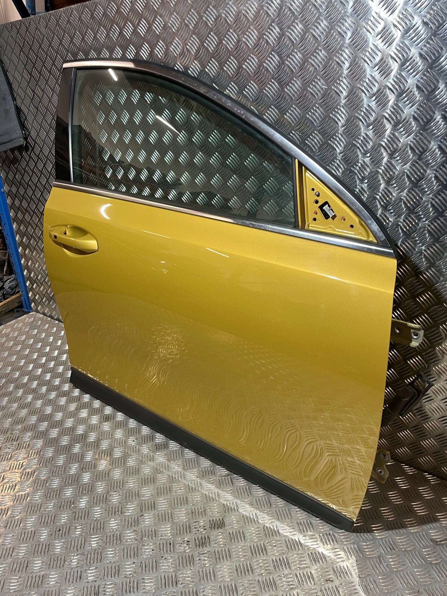 FRONT RIGHT DOOR KIA XCEED 19- YQM YQ