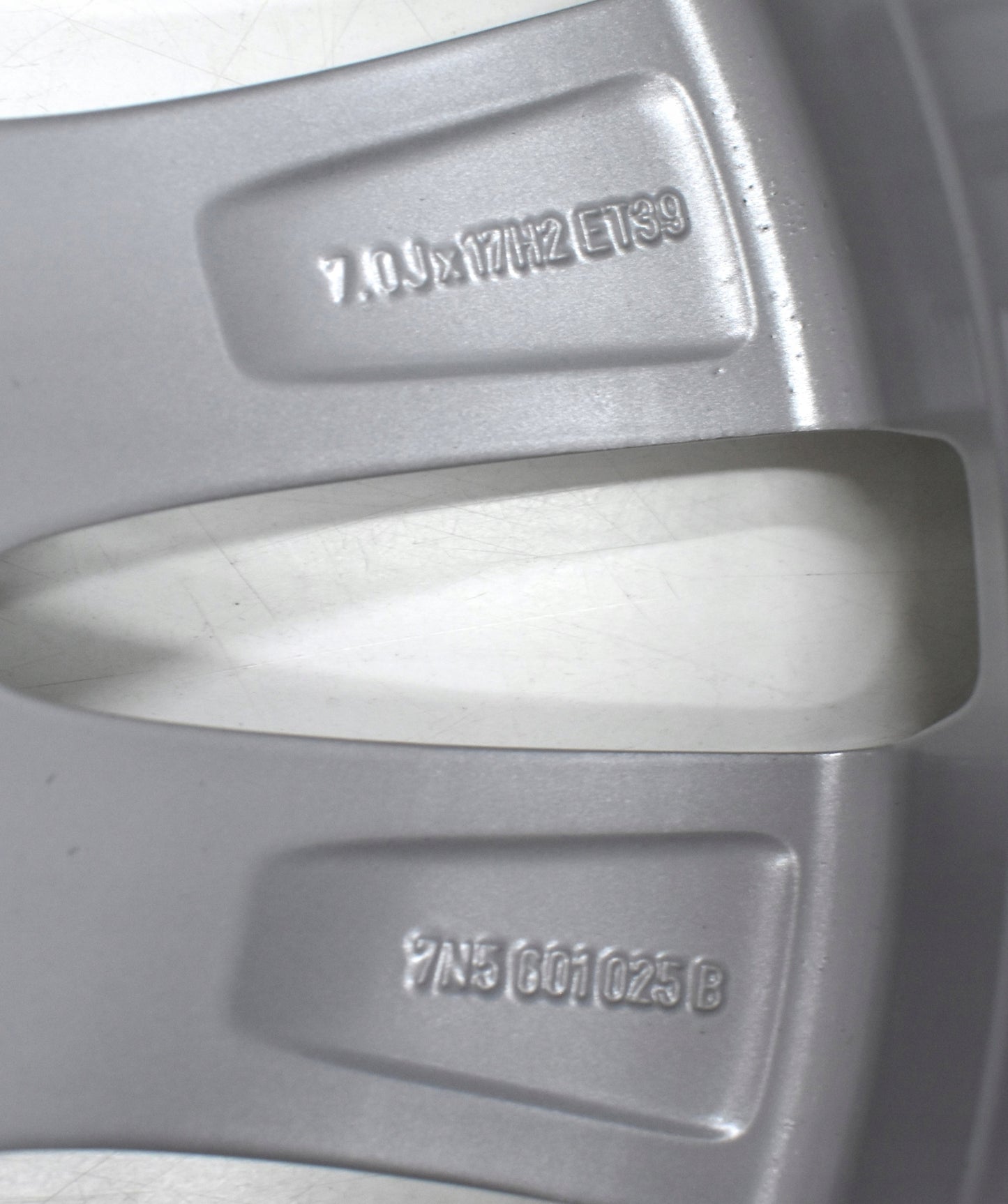 17" WHEEL SEAT ALHAMBRA 7N5 7"x17" 5x112 ET39 ORIGINAL NEW 7N5601025B