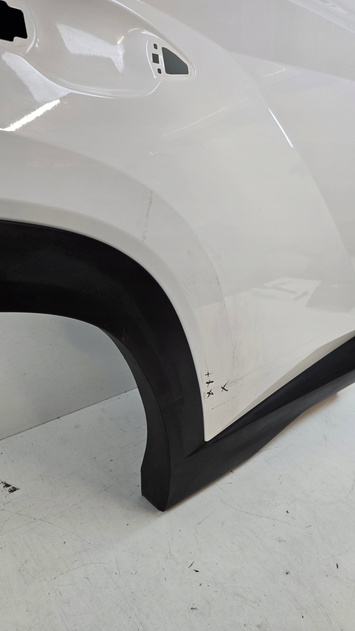 HYUNDAI TUCSON IV 4-DOOR REAR RIGHT EXTERIOR TRIM MOLDING ORIGINAL