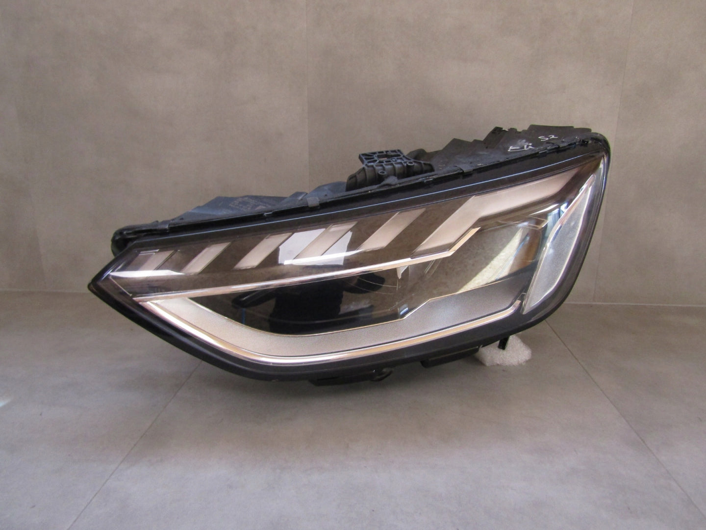 AUDI A4 B9 8W0 LIFT 19- FULL LED HEADLIGHT LH 8W0941033E