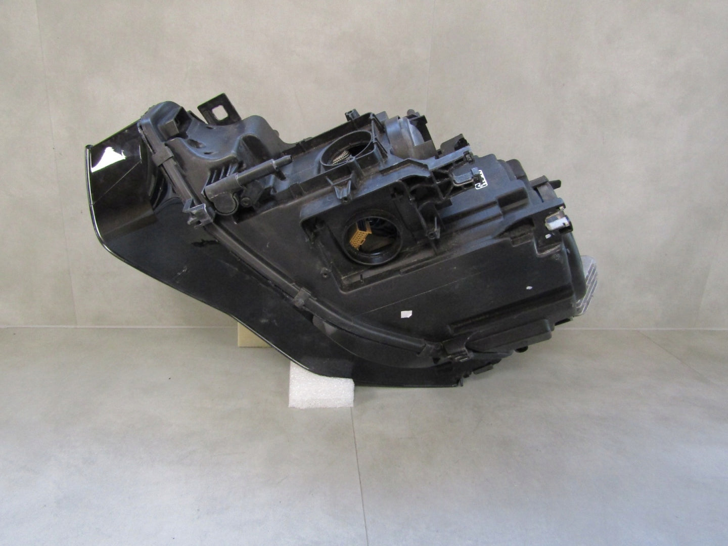 AUDI A5 8T LIFT 11-16 XENON HEADLIGHT WITH CORNERING LIGHT RH