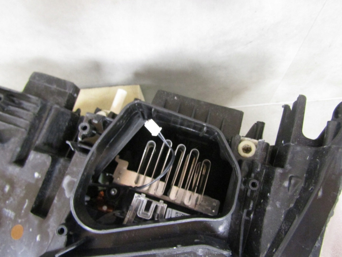 BMW X1 F48 LED Headlight 15-19 LH LEFT 7495003