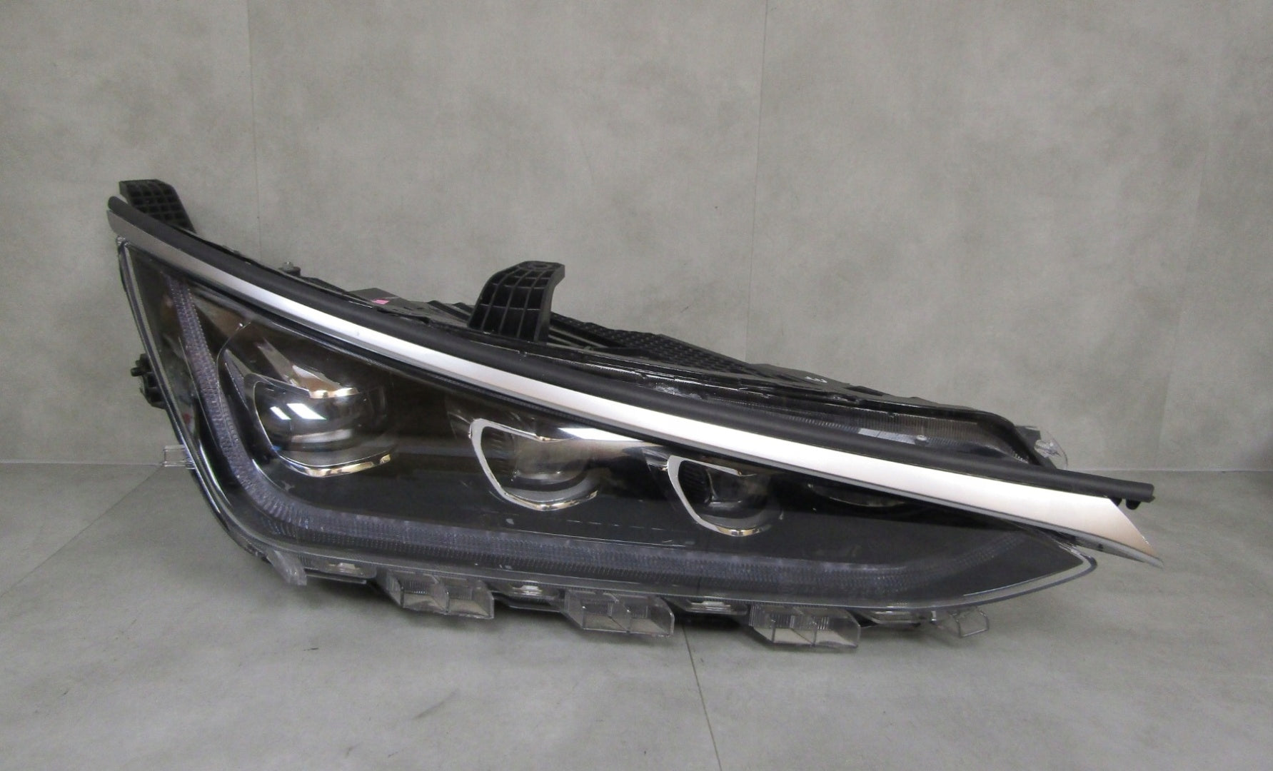 FRONT LAMP BYD TANG II 2 FULL LED 18- RH STE-4121020C