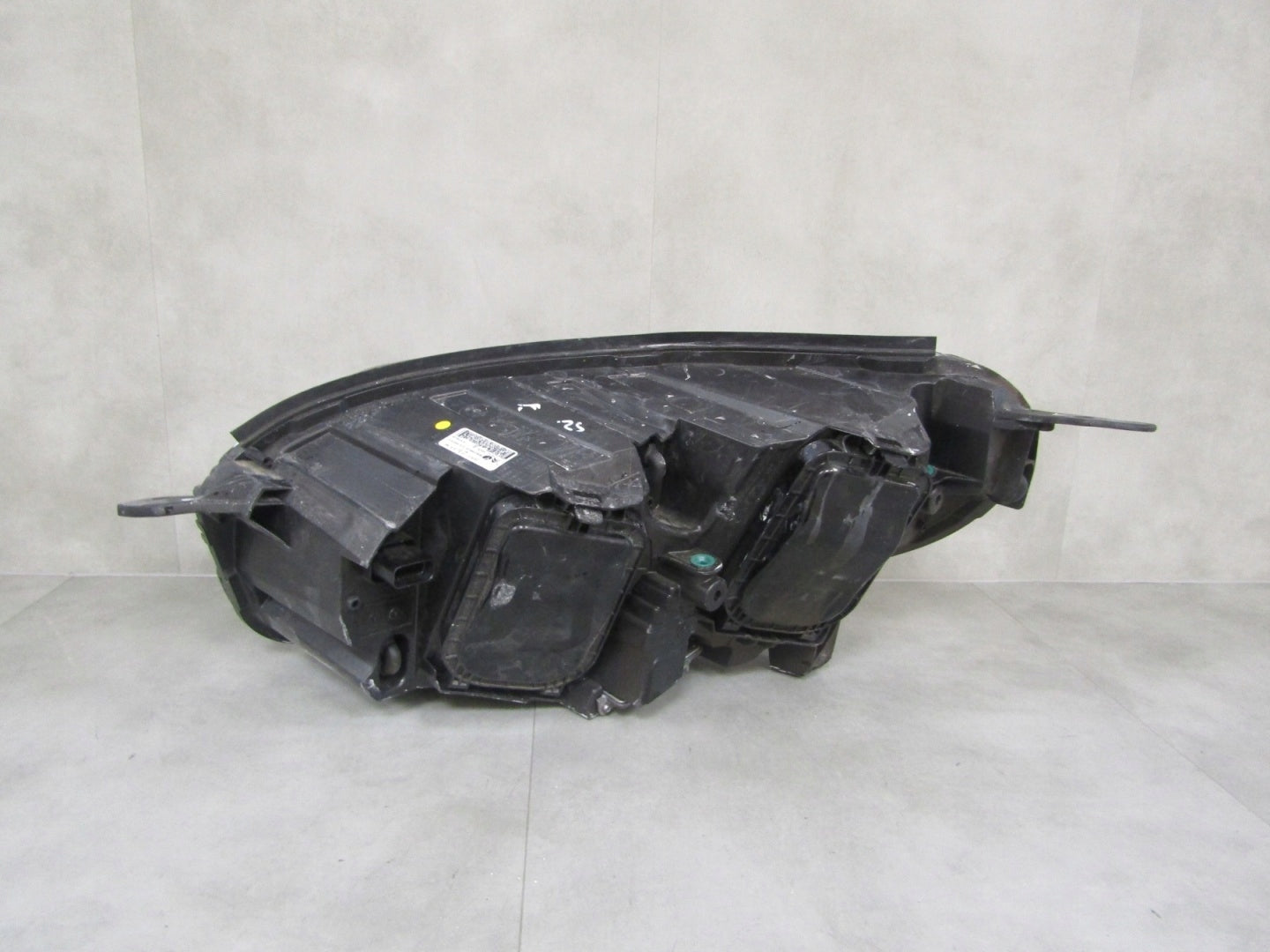 HEADLIGHT CITROEN JUMPY 3 III 16-23 VIVARO 19-23 XENON NOT SWIVEL RH