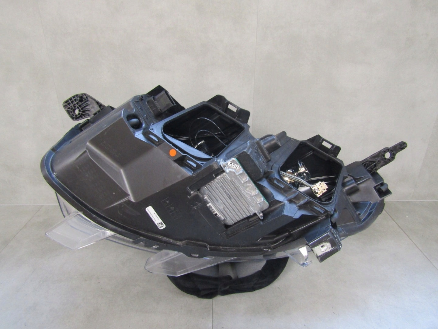 HEADLIGHT CITROEN JUMPY 3 III 16-23 VIVARO 19-23 XENON NOT SWIVEL RH