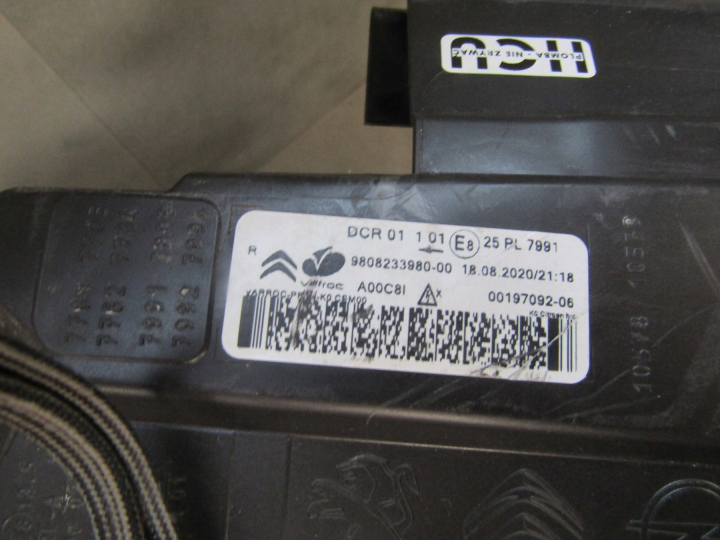 HEADLIGHT CITROEN JUMPY 3 III 16-23 VIVARO 19-23 XENON NOT SWIVEL RH