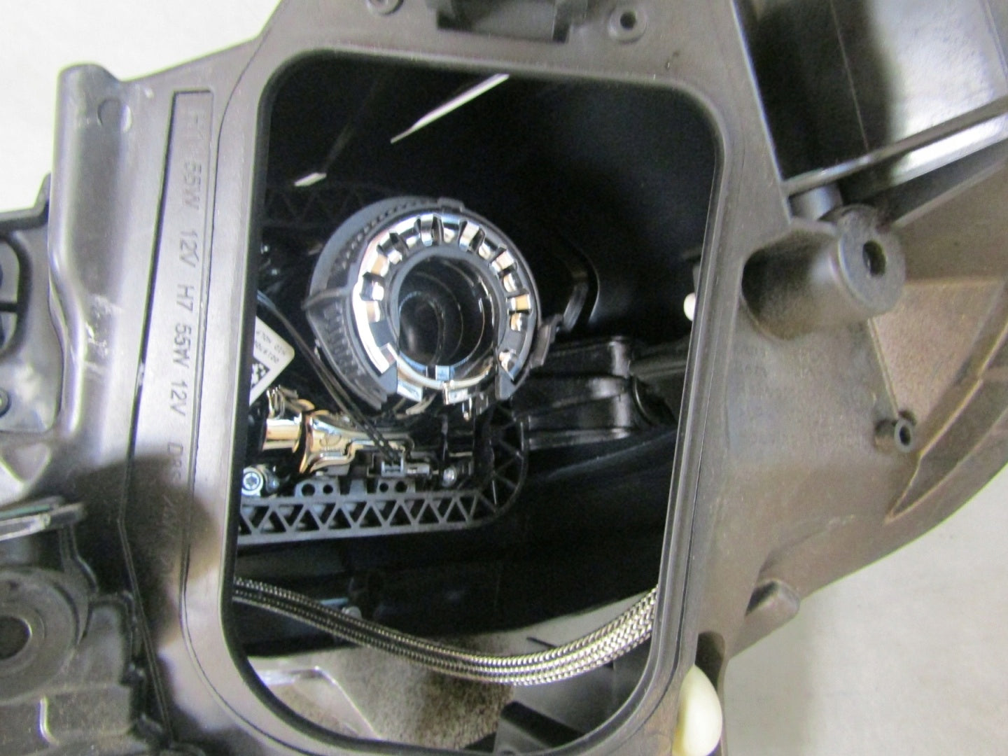 HEADLIGHT CITROEN JUMPY 3 III 16-23 VIVARO 19-23 XENON NOT SWIVEL RH