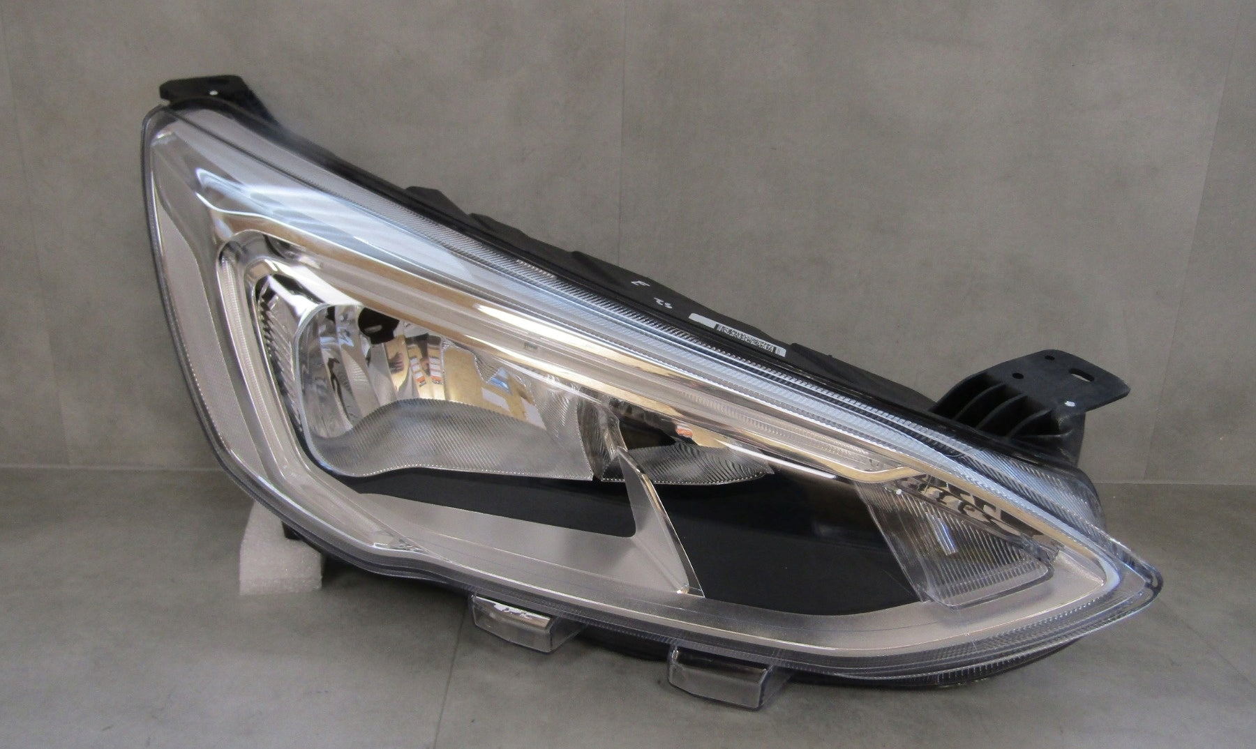 FORD FOCUS MK4 IV HEADLIGHT STANDARD 18-21 RH JX7B-13W029-AE