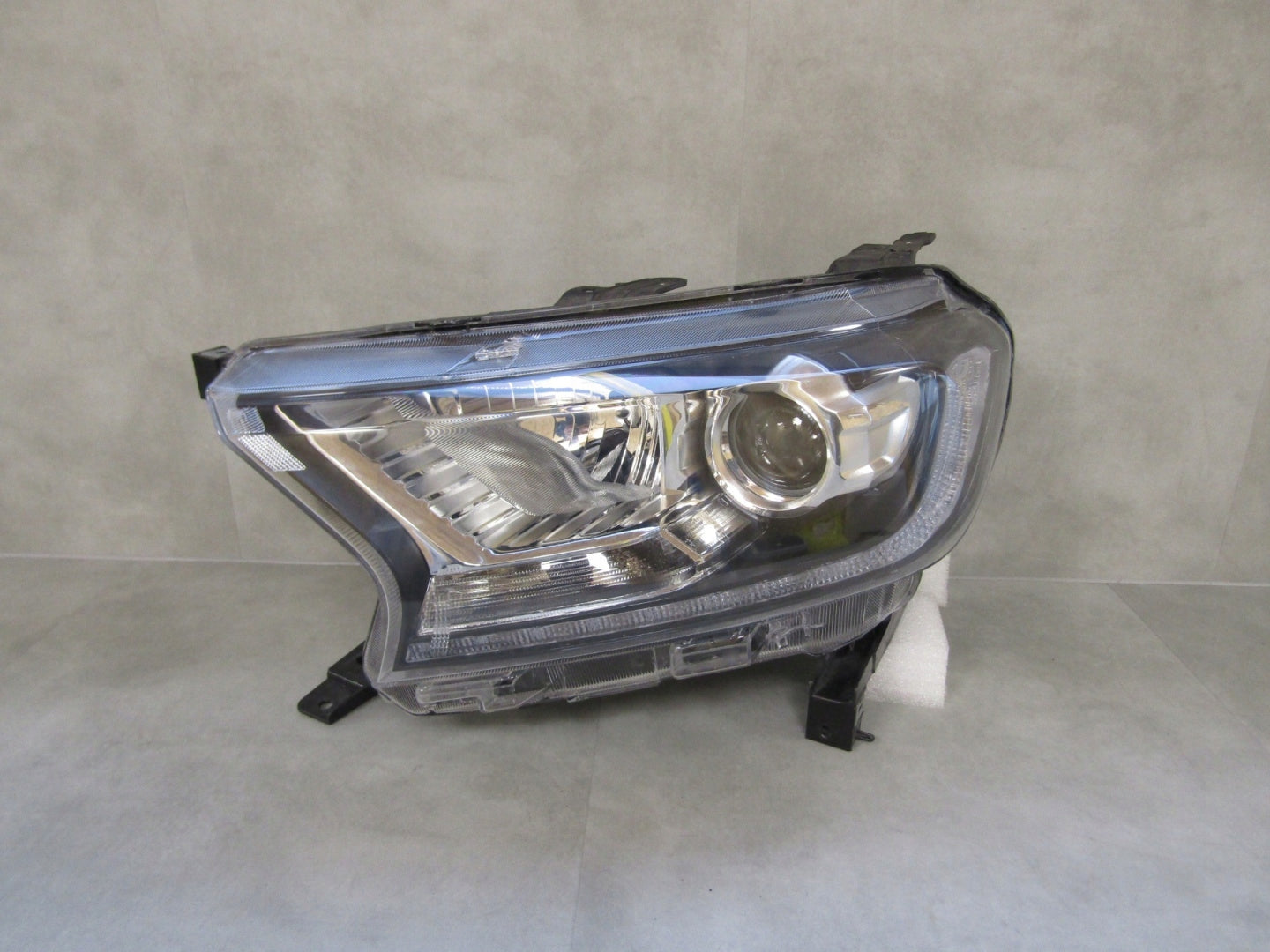 HEADLIGHT FORD RANGER V 5 LIFT XENON NON-SWIVEL + LED 19- LH