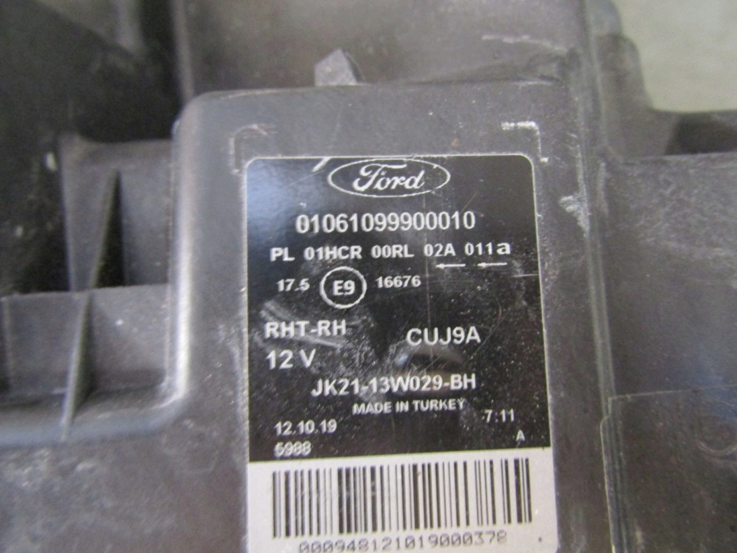 HEADLIGHT FORD TRANSIT CUSTOM STANDARD LIFT 17-23 RH RIGHT JK21-13W029-BH